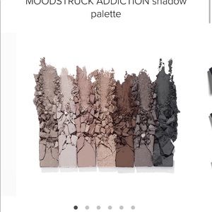 Younique Moodstruction addiction eyeshadow pallet